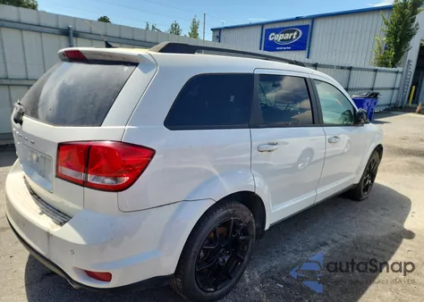 2015 Dodge Journey Sxt z USA, uszkodzony, nr VIN 3C4PDDBG7FT589581